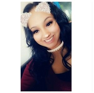 Meet your Posher, Jasmine